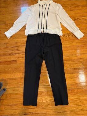 White House Black Market Top Classic Slim Ankle Pants